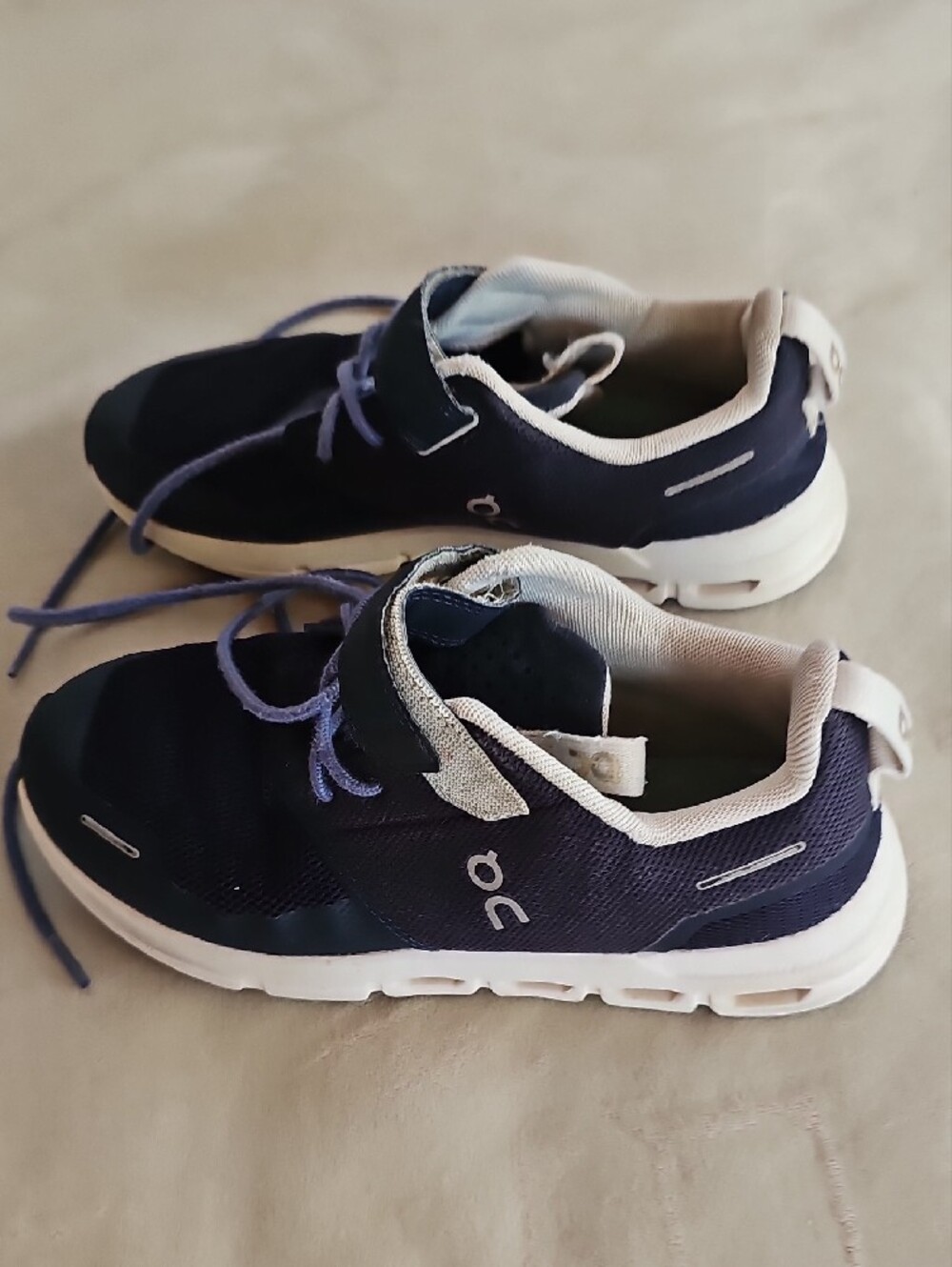 On Running Kid's Athletic Shoes in Navy with Cream Sole - Picture 5 of 7